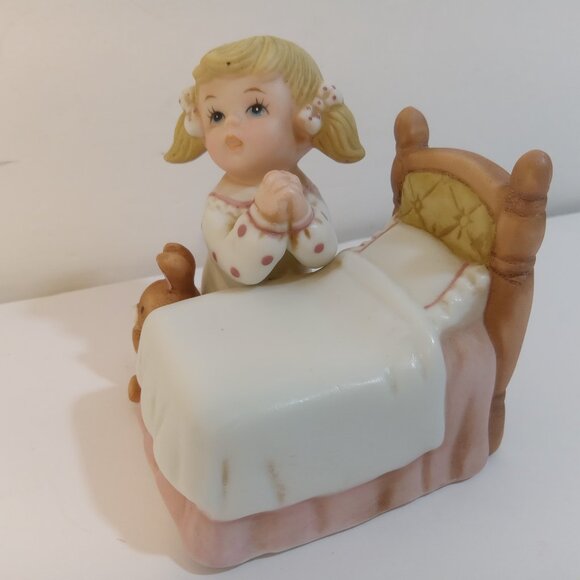 Homco Figurine Girl Praying At Bedside With Rabbit White Pink Brown Vintage 1420 - Picture 2 of 8